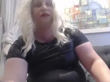Chaturbate Live Sex Cam of alphatemptation69