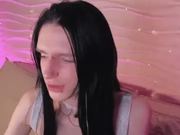 Chaturbate Live Sex Cam of kira_long