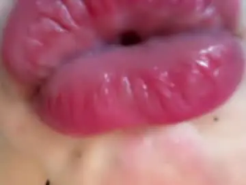 Chaturbate Live Porn of ladylollipop_marls
