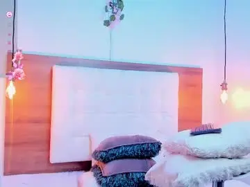 Chaturbate Live Sex Cam of agathachristie2211