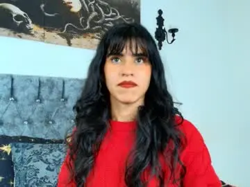 Chaturbate Live Sex Cam of bella_poisonous