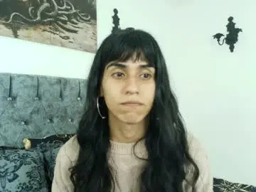 Chaturbate Free Porn Cam of bella_poisonous