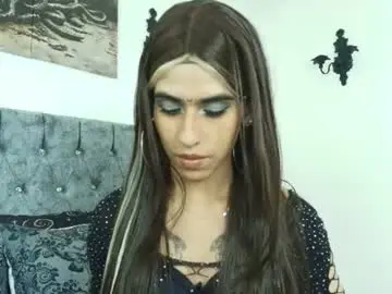 bella_poisonous from chaturbate