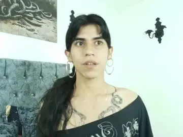 Chaturbate Live Porn of bella_poisonous