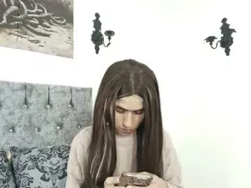 Chaturbate Sex Cam of bella_poisonous