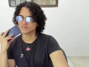 Chaturbate Adult Video Chat of elkingthe