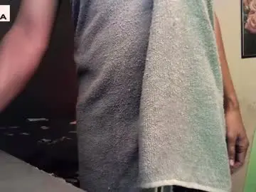 Chaturbate Nude Webcam of emoterah123smile