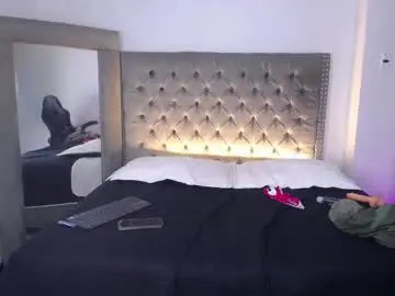 queen_hearts_ from chaturbate