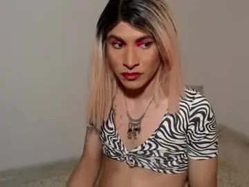 hugedaneska from chaturbate