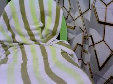 Chaturbate Live Sex Cam of kyutshyne