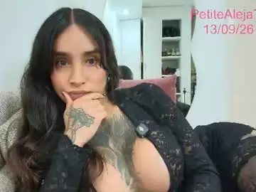 Chaturbate Live Porn of petitealejats