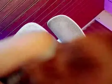 Chaturbate Live Porn of innocentcock69_britney