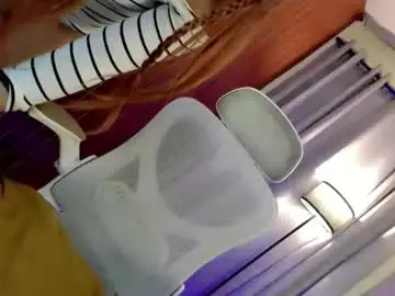 Chaturbate Live Sex of innocentcock69_britney