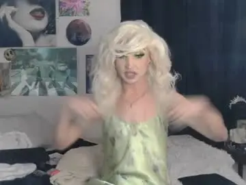 Chaturbate Free Porn Cam of viperthedoll