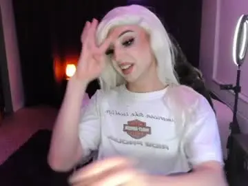 Chaturbate Best live sex cam show of viperthedoll