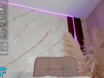 Chaturbate Live Sex Cam of tamarafoxy_