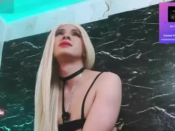 crislingery_doll from chaturbate