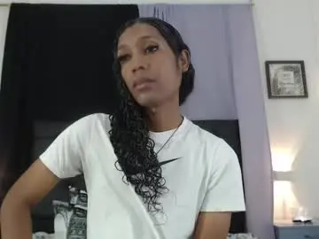 Chaturbate Nude Webcam of mia_hiills
