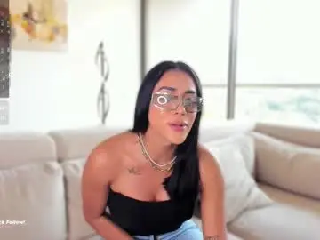 Chaturbate Adult Video Chat of leyla_steel