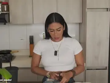 Chaturbate Live Sex of leyla_steel