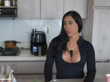 Chaturbate Watch Live Sex Cams of leyla_steel