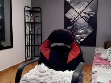 Chaturbate Adult Video Chat of krissyyts