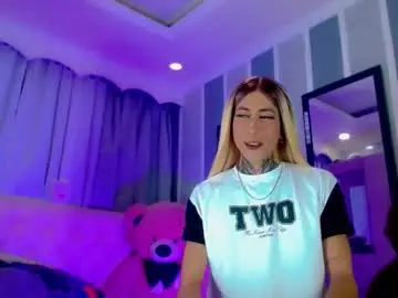 Chaturbate Live Sex Cam of oliviahot01