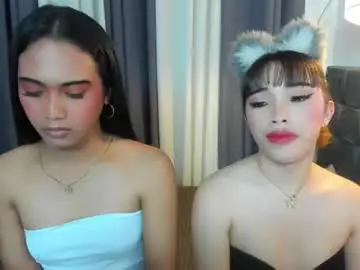 Chaturbate Live Porn of hugecock_pretty123