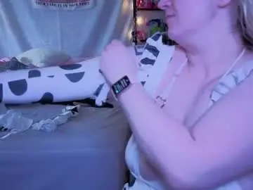 Chaturbate Live Sex Cam of glitchwitch