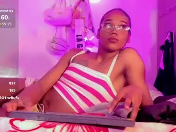 Chaturbate Live Porn of dirtygamesnaomy