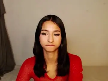 Chaturbate Nude Webcam of miss_isa_00