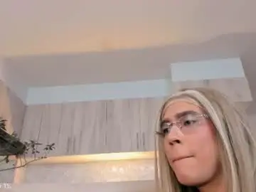 Chaturbate Free Porn Cam of camii_desire