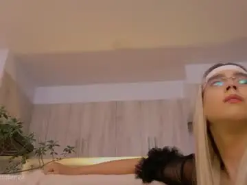 Chaturbate Free Porn Cam of camii_desire