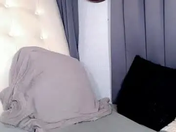 Chaturbate Live Sex Cam of lavander_fieldss