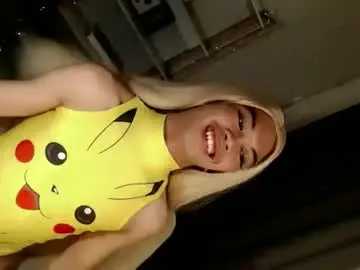 Chaturbate Watch Live Sex Cams of skinnytrans69