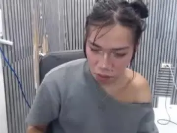 Chaturbate Live Sex Cam of carlai_2