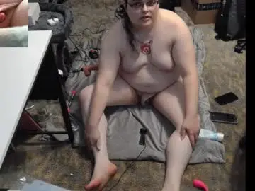 Chaturbate Watch Live Sex Cams of onmykneesforu