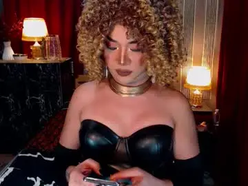 Chaturbate Best live sex cam show of hugecockchristine