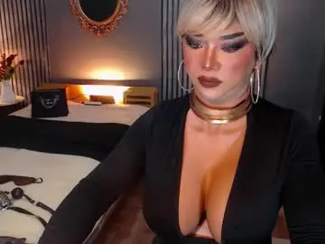 Chaturbate Live Sex Cam of hugecockchristine