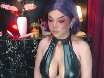 hugecockchristine from chaturbate