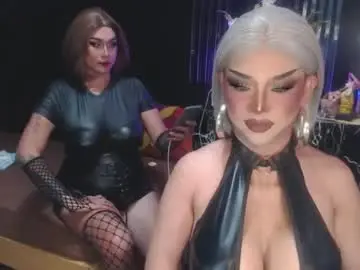 Chaturbate Adult Video Chat of hugecockchristine