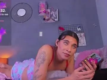 Chaturbate Live Sex Cam of tiffbeautiful