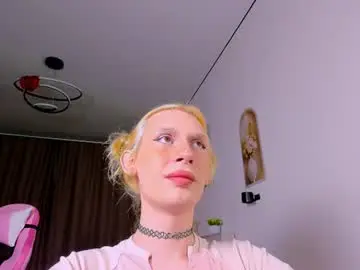 Chaturbate Nude Webcam of mikaella_nicole