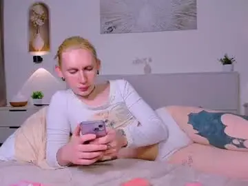 Chaturbate Adult Video Chat of mikaella_nicole