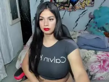 Chaturbate Best live sex cam show of pocahontas_98113116