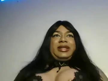 Chaturbate Live Sex Cam of lunadoll069