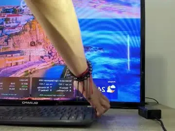 laura_latinhot from chaturbate