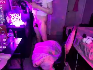 Chaturbate Live Sex Cam of bambibimbosparkles