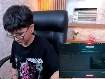 Chaturbate Live Sex Cam of charlietaylor_