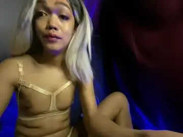 Chaturbate Free Live Porn of hot_moma69
